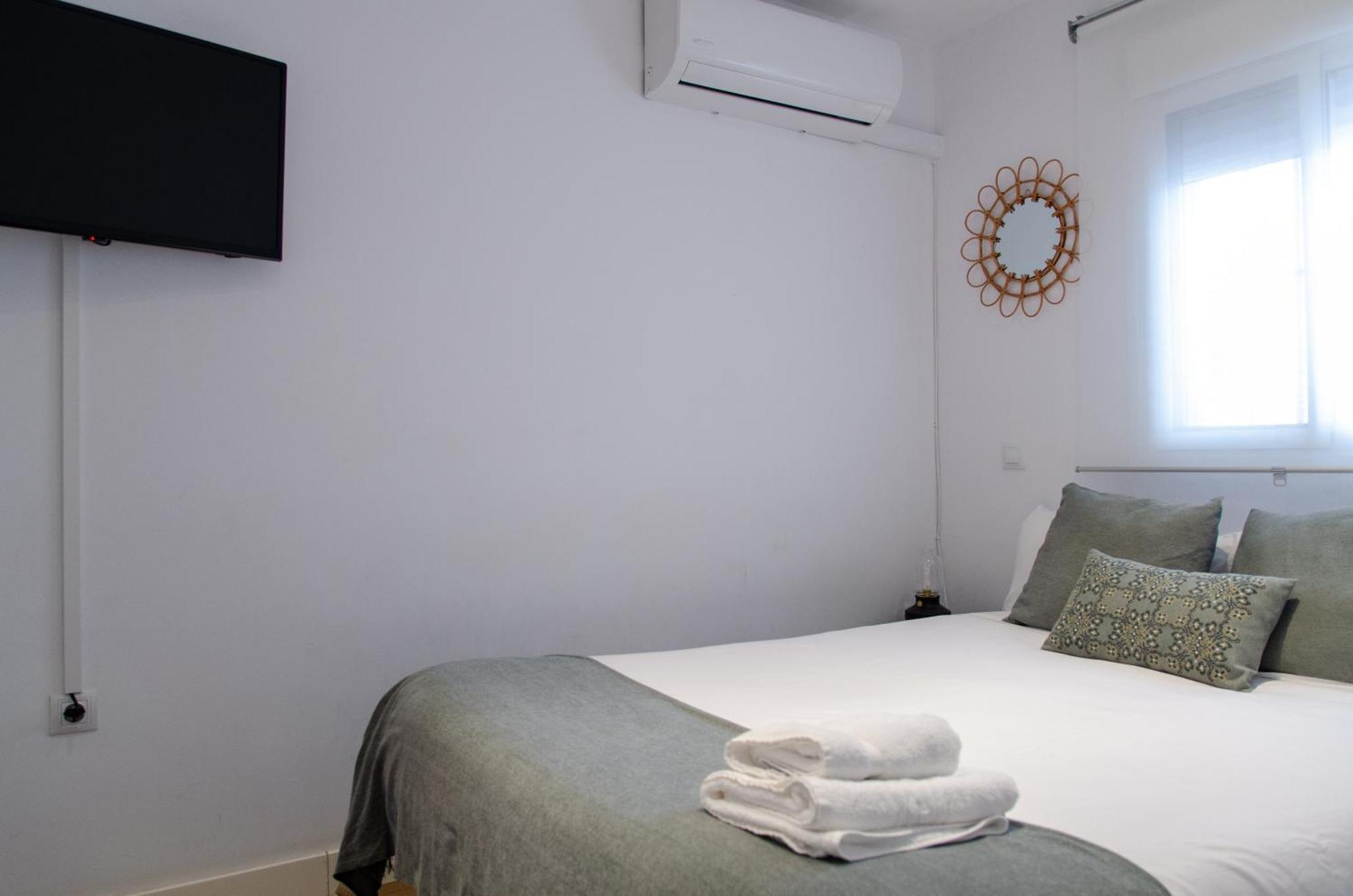 Apartamento Moderno En Triana 2 Dormitorios Y Aire Acondicionado — Photos 3