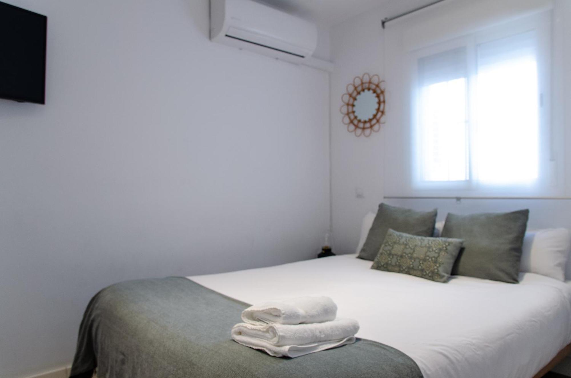 Apartamento Moderno En Triana 2 Dormitorios Y Aire Acondicionado — Photos 2